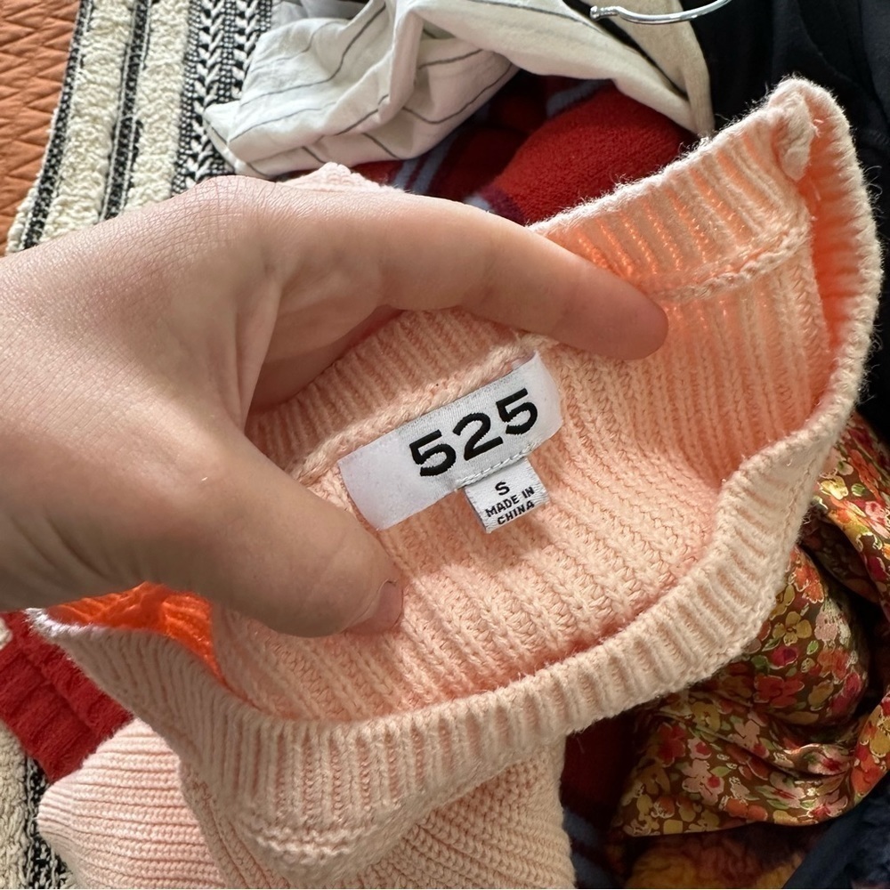 525 America light pink women’s crewneck pullover sweater size S small - Picture 2 of 3